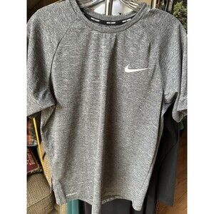 Nike Dry-Fit Swim Shirt Short Sleeve Hydroguard UPF 40+ Unisex Size‎ Small